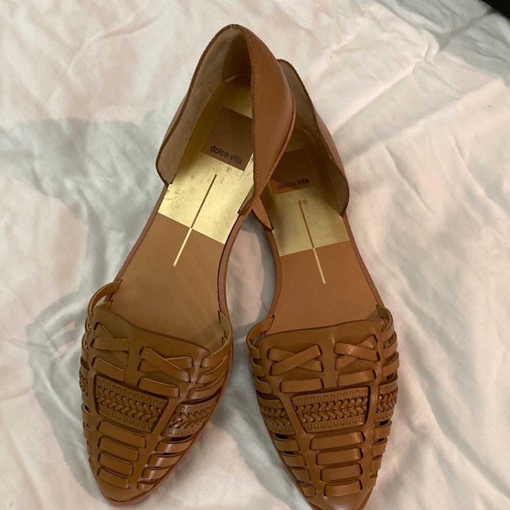 Dolce Vita Lucilla Hurachas tan caramel woven leather flat sandals NEW BOX sz8.5